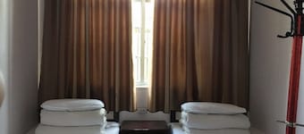 Huayang Guesthouse