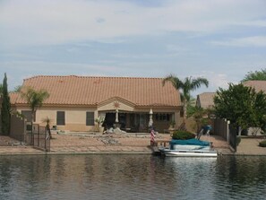 Exterior - LAKE FRONT RESORT HOME —NOW UNFURNISHED—Pool, Boat and Dock and Lake Fishing (Peoria)