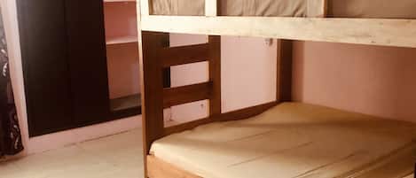 3 bedrooms, iron/ironing board, WiFi
