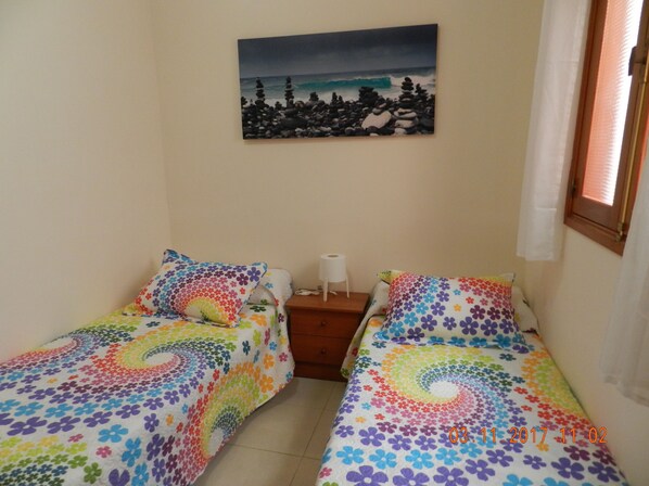2 bedrooms, iron/ironing board, free WiFi, bed sheets