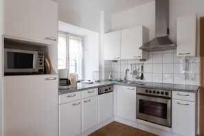 Fridge, oven, stovetop, dishwasher - Cozy apartment for 2-3 persons, SWIMMING POOL, garden, pets allowed (Telfes)