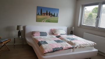 1 bedroom, in-room safe, iron/ironing board, WiFi