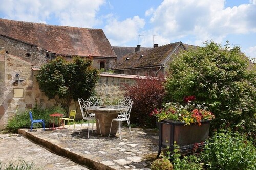 Clos Monade in the heart of Bourbonnais