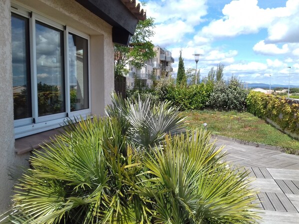 تفاصيل الفندق من الخارج