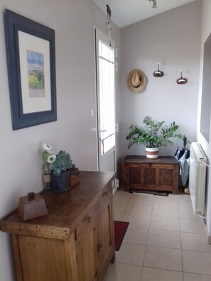 المنشأة من الداخل