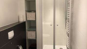 Dusche, Haartrockner, Seife