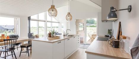 Geladeira, fogão, cooktop, lava-louças