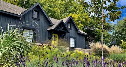 Charming Carriage House in Niagara's Wine Country