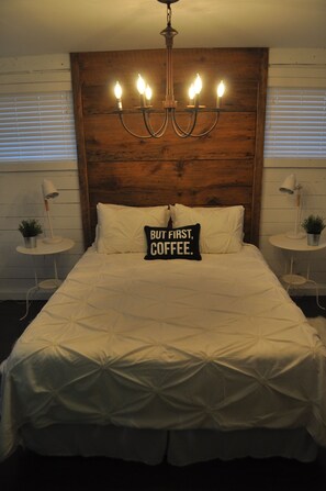 2 habitaciones, tabla de planchar con plancha y cuna de viaje 