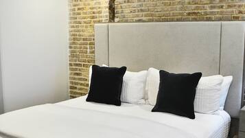 2 slaapkamers, een strijkplank/strijkijzer, gratis wifi, beddengoed