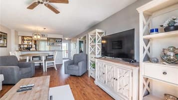 Een televisie en een dvd-speler