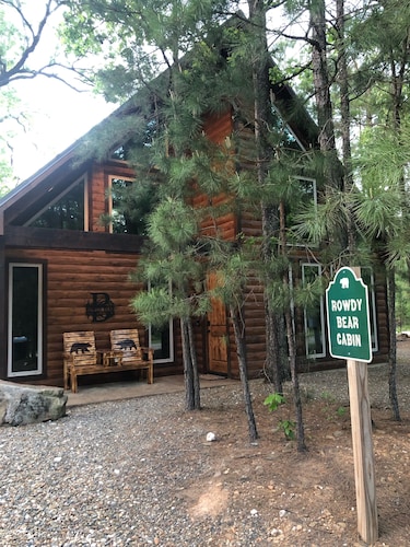 Rowdy Bear Cabin-Fort PlaySet-Fishing Pond-Arcade-Foosball-XBox-Gas Grill-Hottub