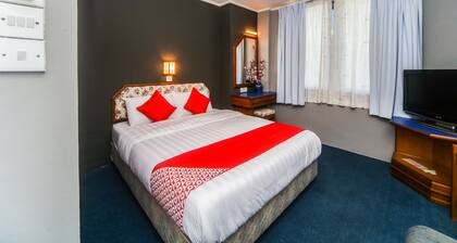 Super OYO 1026 Hotel Lutana