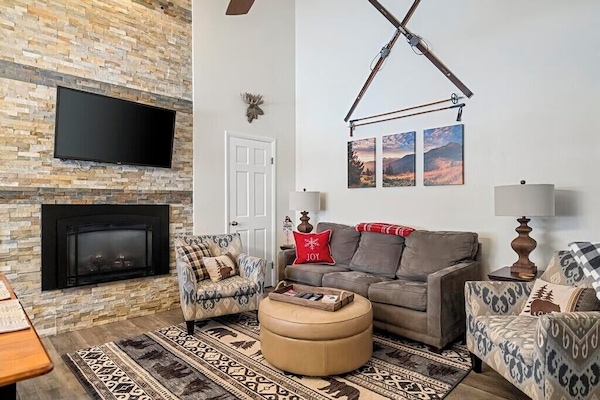 Pull out couch sleeps 2
TV with cable
Gas fireplace