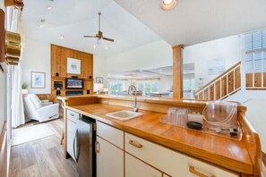 Interior - The Colman at Ships Watch in Duck (Duck)