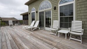 Terrace/patio - The Colman at Ships Watch in Duck (Duck)