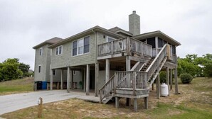 Exterior - The Colman at Ships Watch in Duck (Duck)