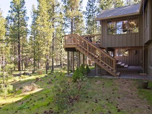 Exterior - Nature Retreat with Hot Tub, Deck & BBQ (Sunriver)