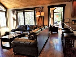 TV, fireplace, table football - Nature Retreat with Hot Tub, Deck & BBQ (Sunriver)