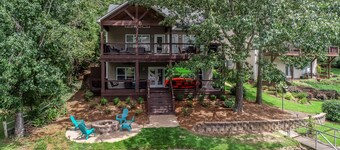 Lake Keowee Retreat! Swim, Boat, Kayak & Relax on Dock Just Steps from the Water
