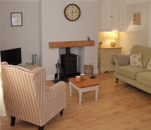 Smart TV - Pickles Cottage near Skipton, Yorkshire Dales, England - 2-bed, sleeps 3 - Wifi (Barnoldswick)