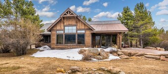 Waterfront kabine på Hebgen Lake, nær fiskeri / sejlads & Yellowstone!