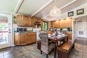 Fridge, microwave, oven, dishwasher - Wonders of the World (Lenexa)