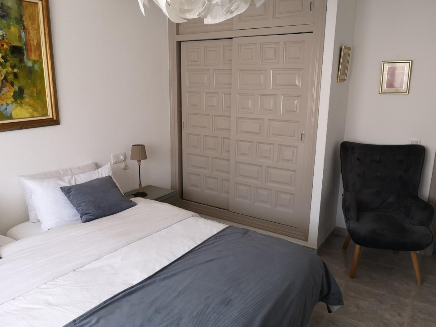 2 間睡房、上網