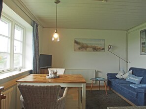 Unclassified image, 4 of 26, button