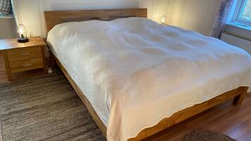 1 bedroom, iron/ironing board, WiFi