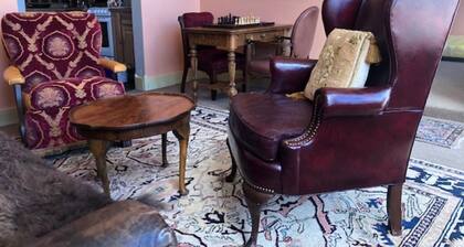 Charming suite in the heart of Silverton