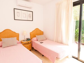 3 dormitorios, tabla de planchar con plancha, wifi y ropa de cama