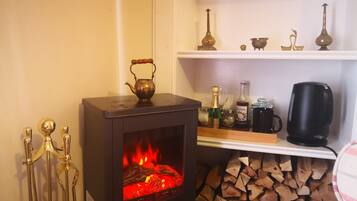 Double Room, Non Smoking | Heating