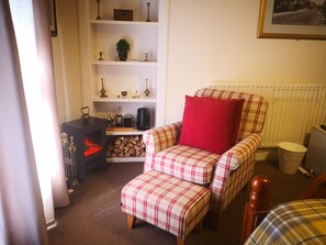 Double Room, Non Smoking | Individually decorated, individually furnished, desk, laptop workspace - Tartanrooms (Edinburgh)