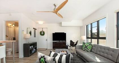 Summer 2026 OPEN‼️ Book NOW❗️5️⃣⭐️Beautiful Condo DT Saugy-PARKING & easy walk 2 town