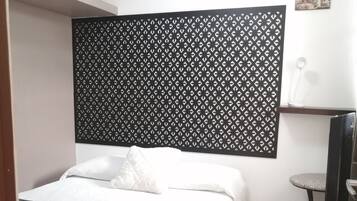 2 bedrooms, iron/ironing board, WiFi (free), bed sheets