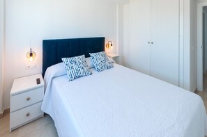 2 Schlafzimmer, Zimmersafe, Bügeleisen/Bügelbrett, kostenloses WLAN
