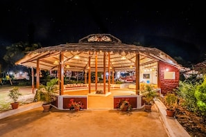 Reception - Pachmarhi Foothill Cottages by Vanyum (Pipariya)