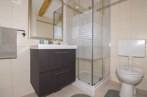 Shower, hair dryer, towels - Casa Sossi, comfort in every way (Kanfanar)