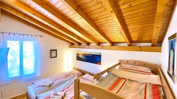 1 bedroom, in-room safe, iron/ironing board, free WiFi