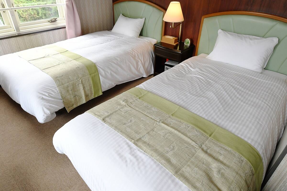 Standard Twin Room, 2 Katil Bujang (Single), Non Smoking | 1 bilik tidur, Wi-fi percuma, cadar katil