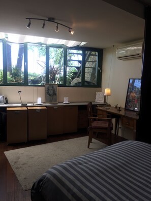 2 slaapkamers, een strijkplank/strijkijzer, wifi, beddengoed