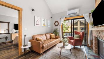 TV, peis, videospill og stereoanlegg