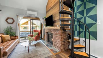 TV, fireplace, video games, stereo