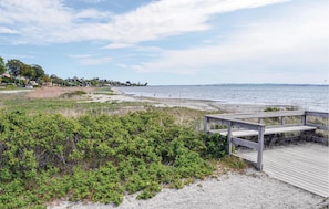Beach nearby, fishing - Cozy home in Egå with kitchen (Egå)
