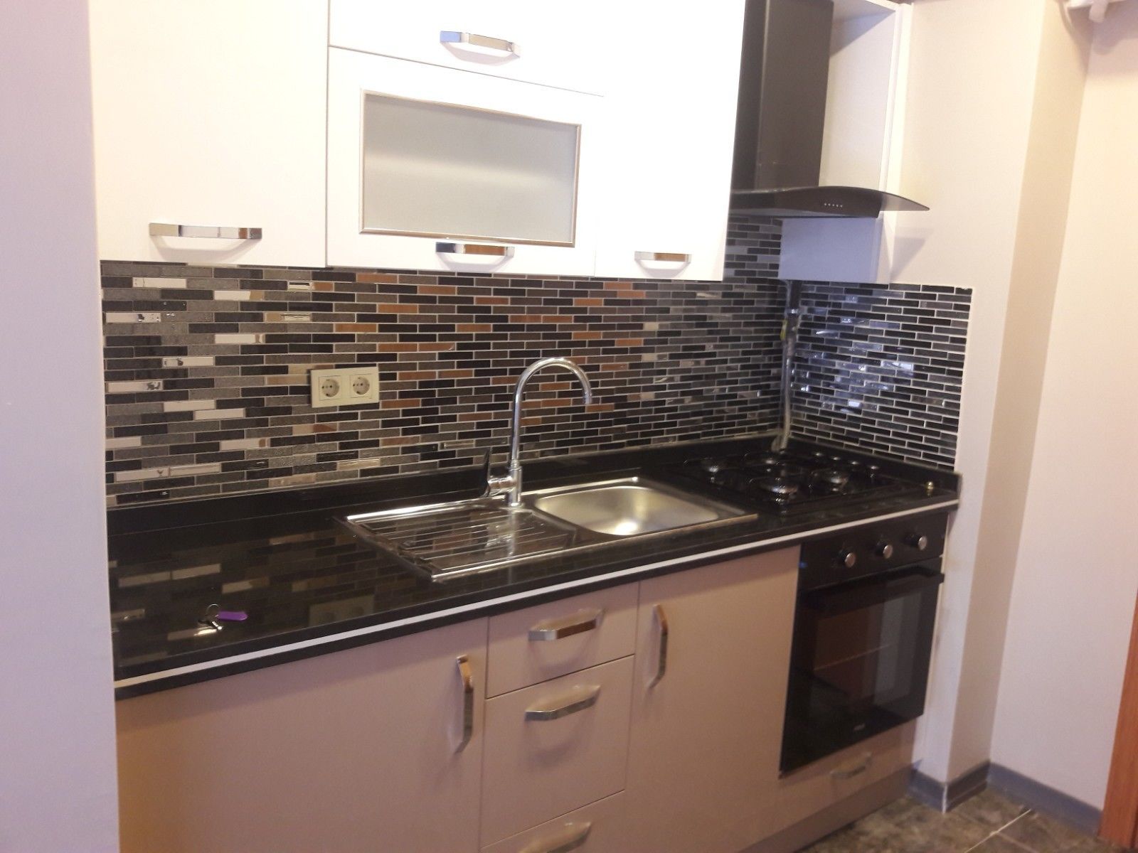 Comfort Apartment, 1 Double Bed with Sofa bed | Private kitchenette | Fridge, microwave, oven, stovetop