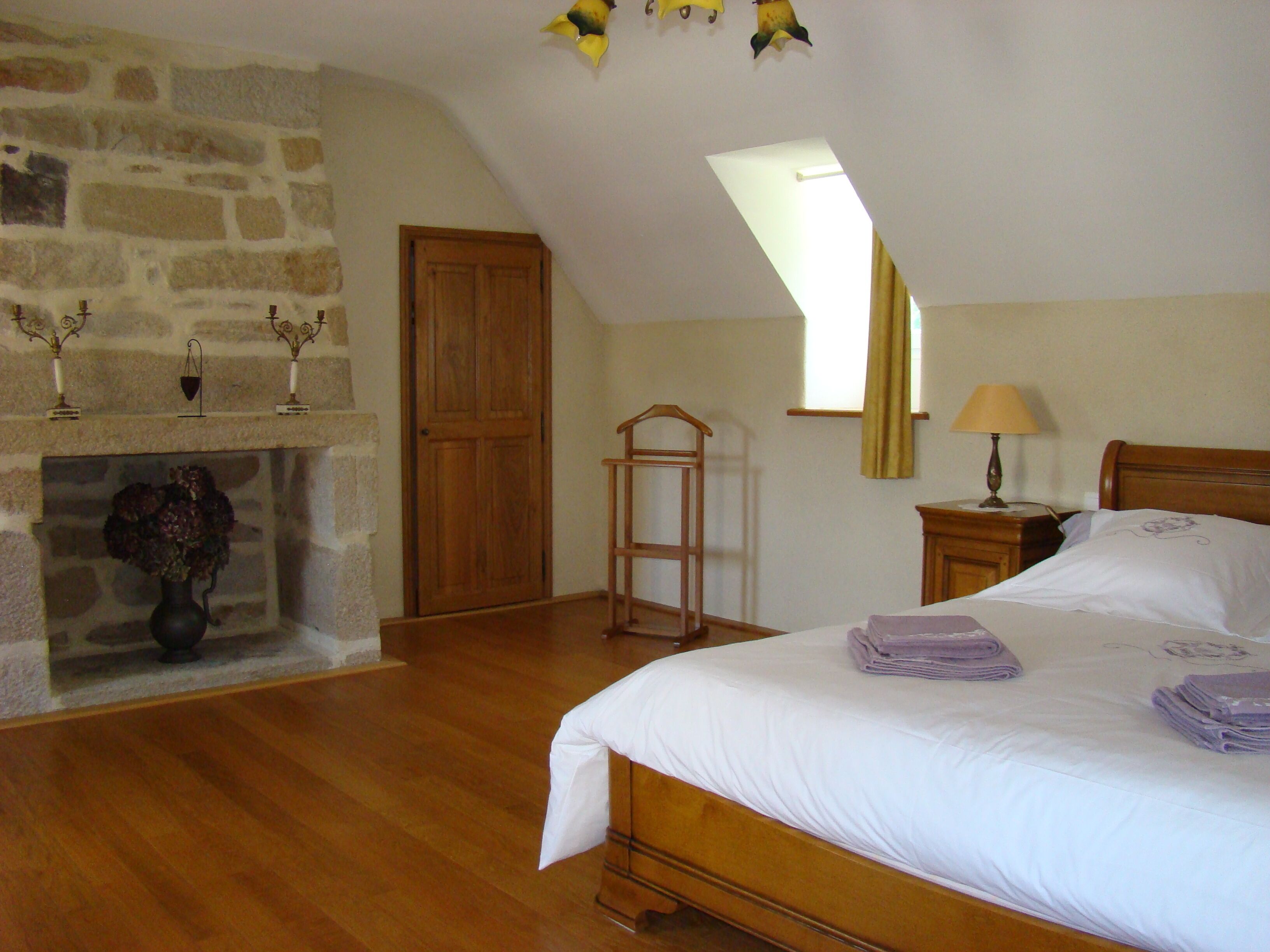 3 室のベッドルーム、アイロン / アイロン台、WiFi、ベッドシーツ