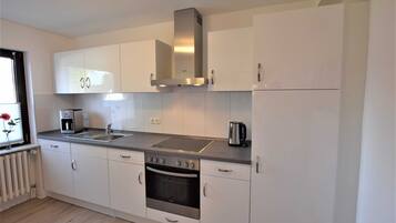 Kühlschrank, Ofen, Geschirrspüler