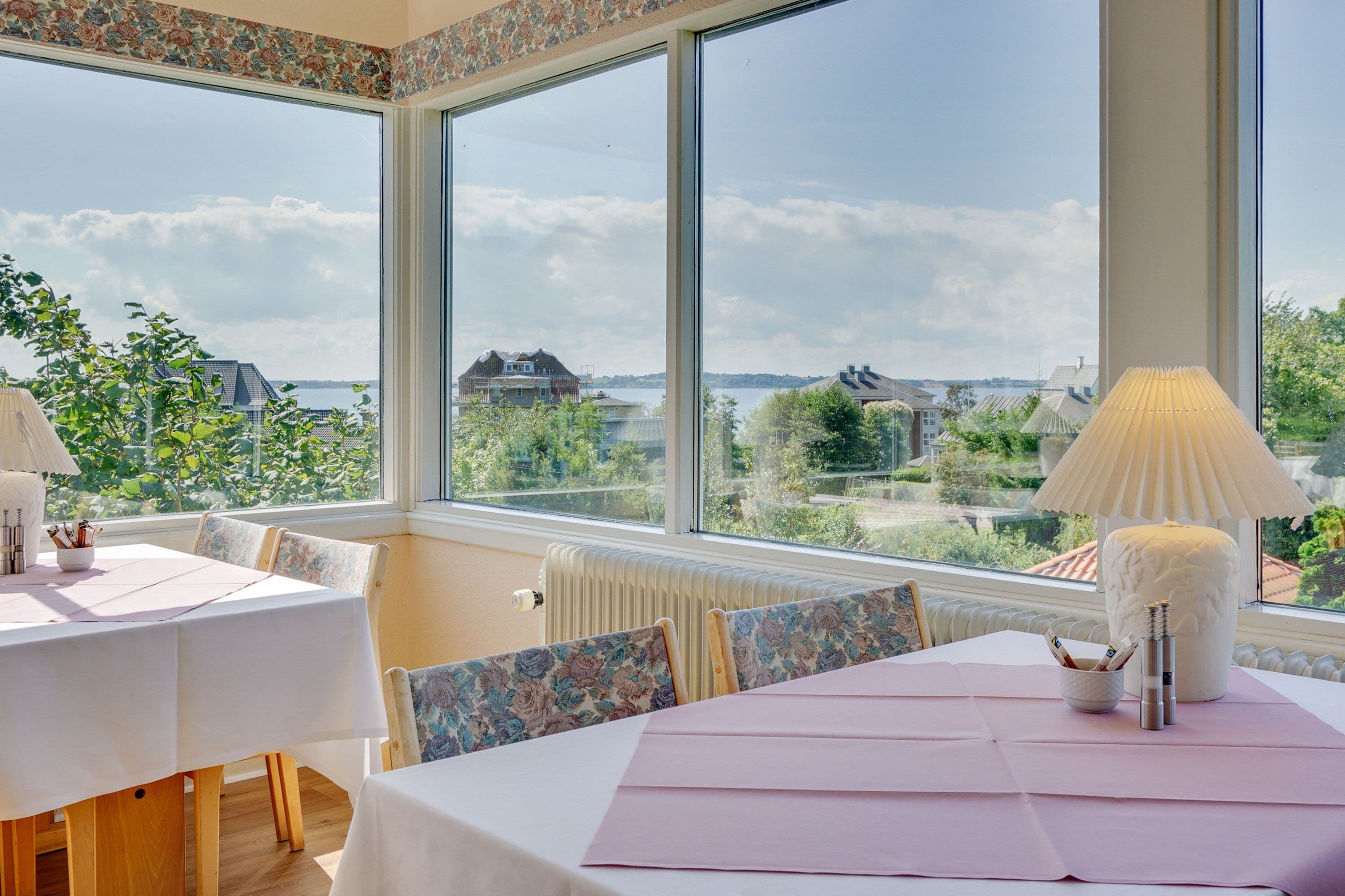 Desayuno continental incluido todos los días 