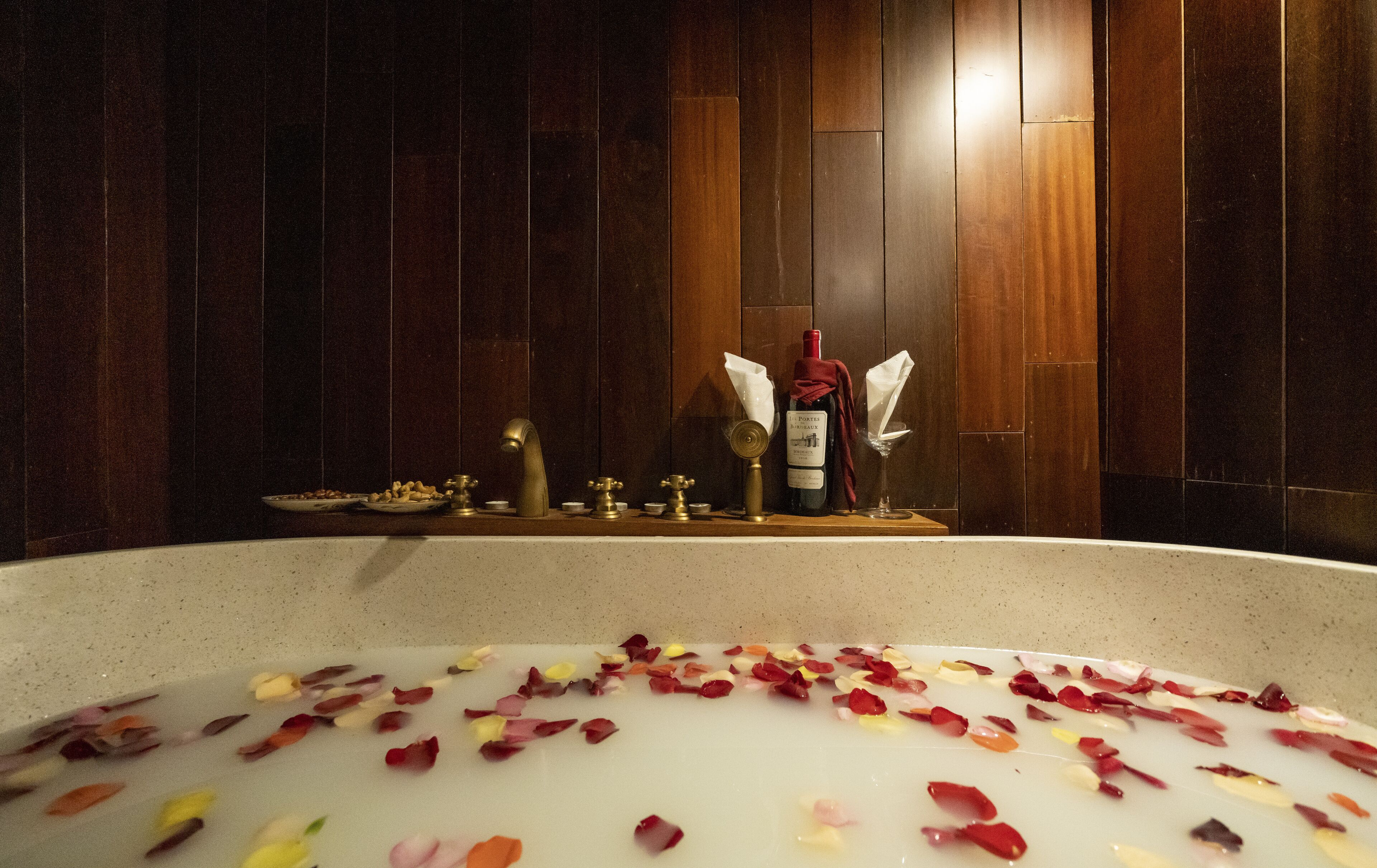 cabin on boat | deep-soaking bathtub